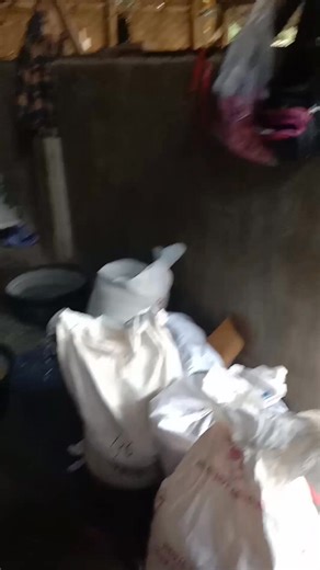 The third day of the rice hulling process in 2026, local dry milled grain from Garut🍚 #fblifestylechallenge #reelstranding #penggilinganpadi #rice #fbpro #reelsfyp | Riki Ramdani