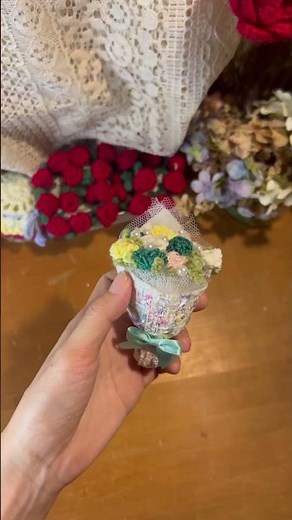花束キーホルダー 編み方簡単すぐ編める #handmade #推し活#簡単 #かぎ編み #ダイソー #セリア #かぎ針編み #ハンドメイド #crochet #初心者 #かわいい #編み物