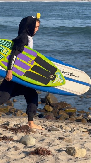 HOLLOW 🔥🌊 Tubes in Costume ‼️ @indybryan_shreds as Cody from Surf’s Up‼️ fun start to MaliBOO Weekend! Yew! @hammertraction @grapeboards @zum_skimboard_surf_wax @azhiaziam #happyhalloween🎃 #happyholloween🌊 #skim | Bill Bryan aka Beaker