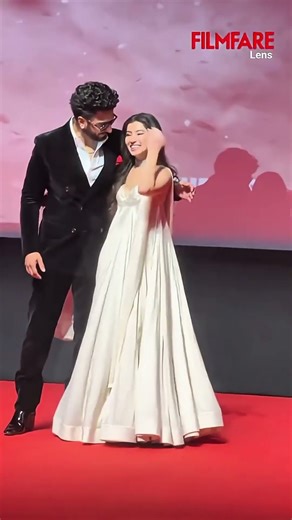 #Ishq​ jalakar song of (Dhurandhar movie)Karavan #saraarjun​ #ranveersingh​ #trending #bollywood