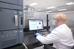 Laboratory Analytics | LC-MS Instrument Performance Monitoring
