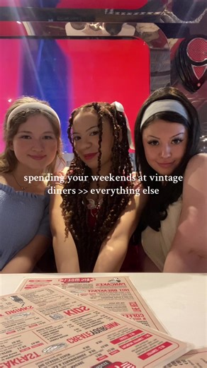 Vintage Americana Style: Embrace 60s Aesthetic