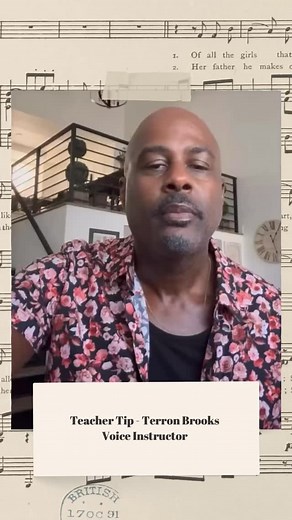 🎤 Voice Students! Meet Terron Brooks If you don’t know Terron, here’s why you should: He’s a singer-songwriter, recording artist, actor, motivational speaker, author, and producer with credits from the Broadway stage (Simba in The Lion King, Seaweed in Hairspray), to TV (Curb Your Enthusiasm, American Idol, The Voice, The Ellen DeGeneres Show). Based in Los Angeles, Terron has performed at The Ahmanson, The Pantages, and The Hollywood Bowl, and toured nationwide with Disney in Concert Symphony 