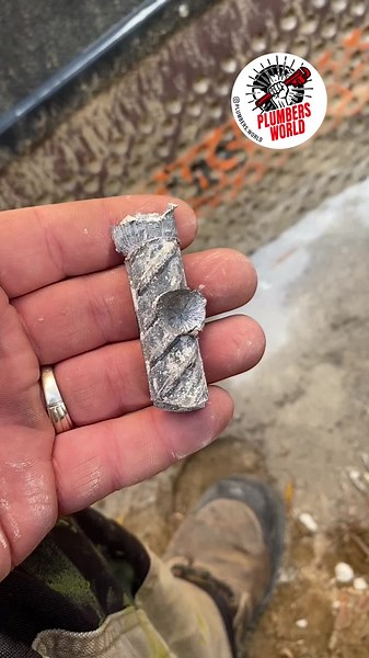 When someone asks you what it’s like to be a plumber. Just show them this🤦‍♂️🤯 #plumbersworld