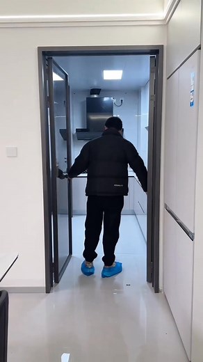 We can customize the aluminum profiles of doors and windows you need. If you are interested, please contact me.#Aluminum #factory | Window Factory