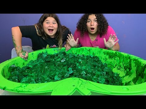 Making a Giant Pool of DIY Green Apple Jelly Cube Slime