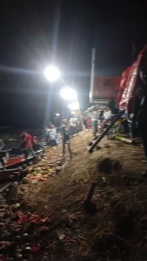 বাংলাদেশের অন্যতম তরমুজ লোডের জায়গা পটুয়াখালী মুসুরিকাঠি।