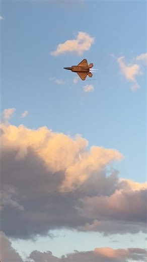 F-22 rockets vertical 🚀 | US air dominance ✈️