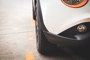 This Internet Is Furious Over Video of the Worst Parking Job Ever