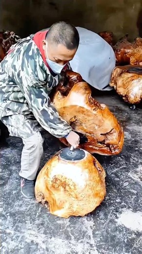 Assembling root sculpture chair: Merging natural roots and fine carvings for unique art and comfort