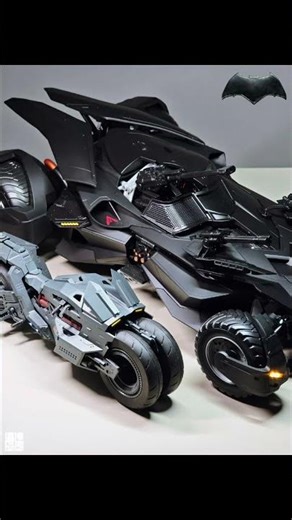 In hand images of Play Club 1/12 Justice League Batmobile Model Kit Images via Wiebo User 漫港湾