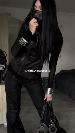 How to mix different textures to create an expensive look #texture #fashion