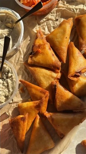 מתכון לפסטלים במילוי תפוחי אדמה וסלט תורכי של שחף בן בסט - פודי