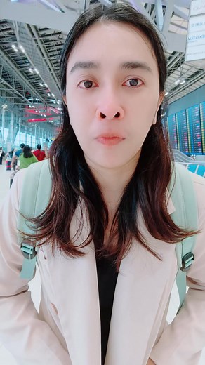 626K views · 61K reactions | เจอกัน นะค่ะทุกคน รุ้งกำลังไปสงขลา #RungrapheePhetthong #นักรบไซเบอร์ | Rungraphee Phetthong | Facebook