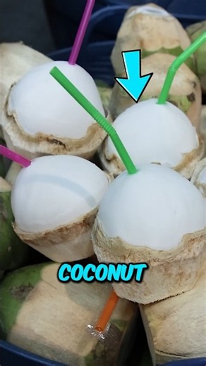 You Won't Believe How This Coconut Opens So Easily! 🥥😱
