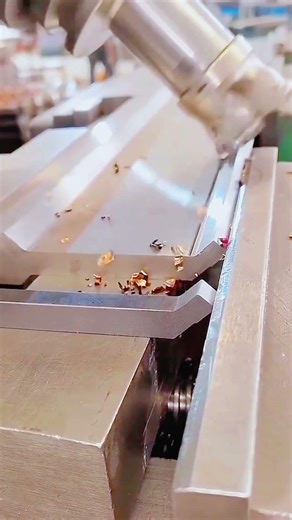 ​Precision Machining: Why Metal Planing is Still Essential Today ⚙️