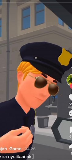 Artistik Vinil: Fanart Polisi Binal dalam Ibis Paint X