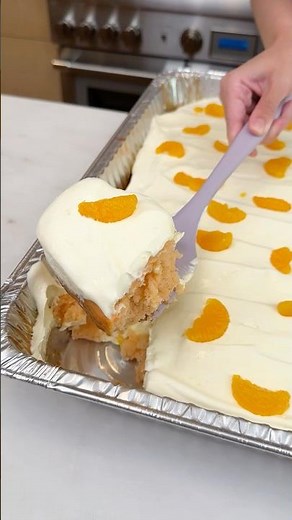 Easy 2 ingredient cake #easyrecipe #recipe #cake #dessert #baking