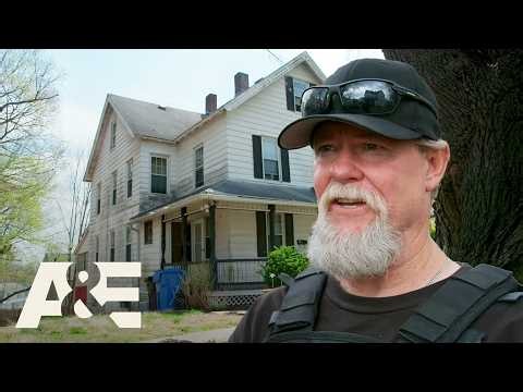 "Self-Proclaimed Pastor" Refuses to Leave Home | Squatters | A&E