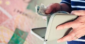 Universal Credit claimants to get an extra £1,000-a-year after DWP rule change
