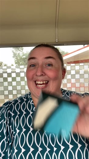 Daydreams InTheDesert on Instagram: "#unboxing #adventcalendar #christmas #thebodyshop #shorts"