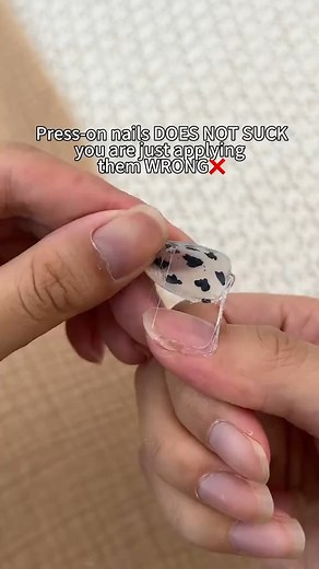 Comment “GLUE” and check your inbox — I’ll send the glue kit link straight to you! If your nails keep falling off… it’s NOT you. It’s your glue. Our 3-in-1 Magic Glue gives a salon-level bond that lasts up to 3 weeks, but still removes gently without damaging your natural nails. Soft, safe, long-lasting — all in one tiny tube. ✨ Grab the deal while it’s discounted. | Nail Handy