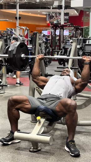 Happy New Year 2026 May this new year be filled with health , inner peace , discipline and victories- both seen and unseen. May God open doors no one can shut , strengthen our hearts, guide our decisions, and turn every challenge into elevation. To all who believe , who work in silence and who never quit 2026 is our Year. 🙏 Happy New Year to you and your families. May your dreams take shape. Starting the year with strength, focus , and purpose. Light incline chest. No excuses. Just work #HappyN