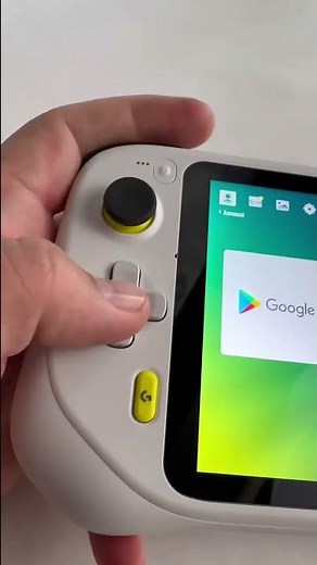 Unboxing the Logitech G Cloud review of the Logitech streaming handheld.