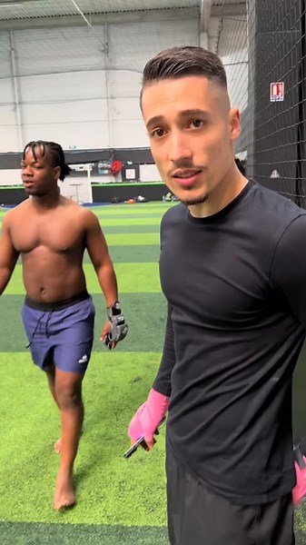 Combat épique entre Capi et Niglo !