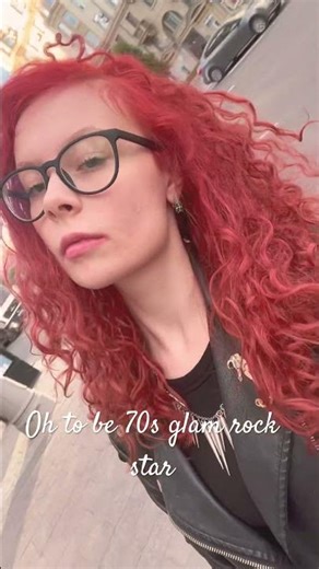 Oh to be 70s glam rock star #davidbowie #davidbowiecover #bowieforever #bowie