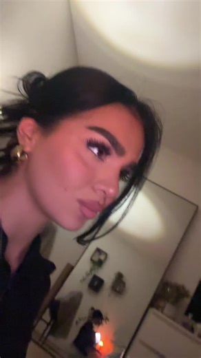 🧘🏽‍♀️