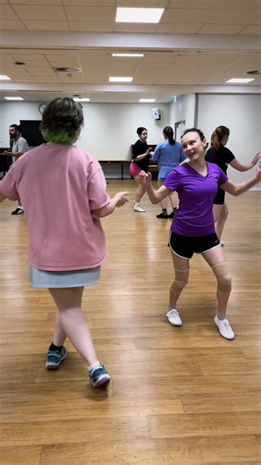 The Jitterbug Club | Swing, Lindy Hop & Rock'n'Roll Dance School on Instagram: "Look Ma no hands! Game time at troupe! #swingdance #lindyhop #dancegames"