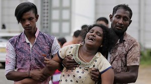 Hundreds killed in Sri Lanka bomb attacks