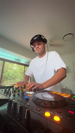 Top Hard House and Trance Tracks You Need to Hear