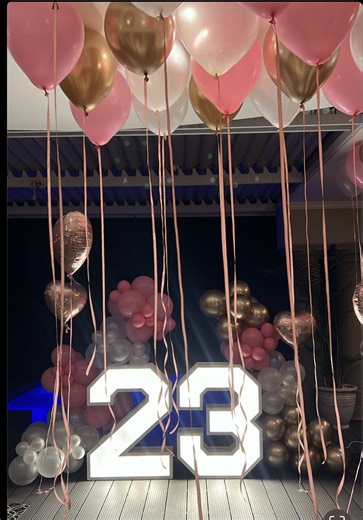 POV: You walked into your birthday setup / Pyjama party and saw this 💗✨ #birthdaydecor #balloondecor #23birthday #partysetup #pinkandgold