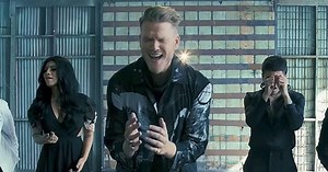 Pentatonix Group Performs Unique A Cappella Version Of 'Sound Of Silence'