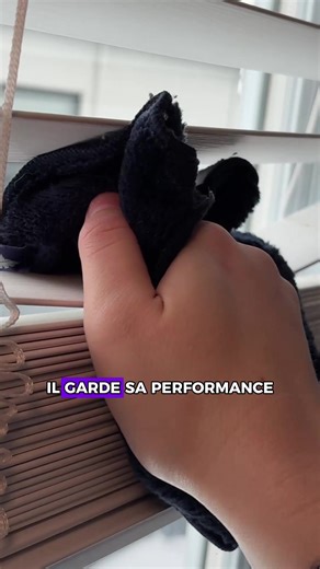 ✨ Dites adieu à la poussière, sans effort ! Notre linge microfibre Solem capte 40 % plus de poussière qu’un coton ordinaire. -Ultra-doux -Réutilisable -Sans produits chimiques #solem #microfibre #microfibretowel #accessoiresdurables #designquébécois #menage