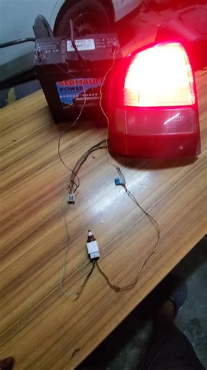 How to Wire a Vehicle Brake Light Circuit Tutorial