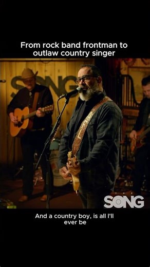 ‪@AaronLewisTV‬, lead singer of rock band Staind, performs his hit “Country Boy”