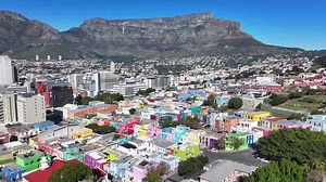 Signal Hill's Rainbow: The Bo-Kaap Neighborhood Tour