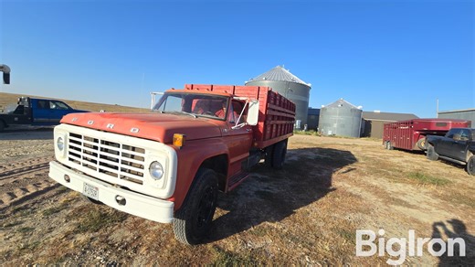 1975 Ford F700 S/A Grain Truck | Transportation