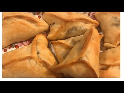 The BEST Authentic Lebanese Spinach Pies (Fatayer Sbenegh)