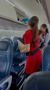 17K views · 181 reactions | Pramugari wings air bantu penumpang #pramugari #pramugariviral #pramugariindonesia #lionairgroup #lionair #pramugaricantik #pramugarilionair #pramugaricantik | Pramugari Indonesia | Facebook