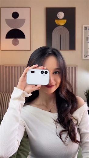 REVIVEBOX ↺ Device Artworks on Instagram: "GIVEAWAY time !! Mungkin kamu yang bakal beruntung dapet Artwork sekaligus Kamera estetik ini buat pajangan kamar kalian 😍 Cara ikutan : 1. Follow Instagram @revivebox.id dan @filmonkish 2. Repost konten ini ke IG STORY kalian 3. Komen dan mention 3 temen kalian pake hastag #betheoriginal Contoh: Wah! mayan nih buat pemanis tembok kamar biar gak polos - @abc, @def, ghi #betheoriginal Pemenang akan umumkan dan diundi secara LIVE di Instagram @filmonkish