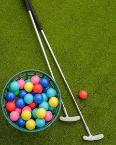What is the Difference Between Mini Golf and Putt Putt?