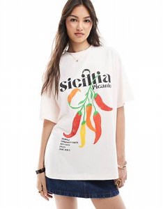 ASOS DESIGN t-shirt with Sicillia chilli graphic in pink | ASOS