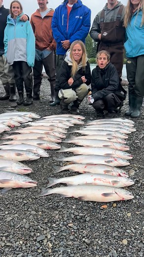 #crazyjsguiding #alaska #kenairiver #salmonfishing #kenaipeninsula #fishing #simms #sitkagear #sockeyesalmon #kasilofriver #fishingguide #fishingcharter #riverguide | Crazy J’s Guiding