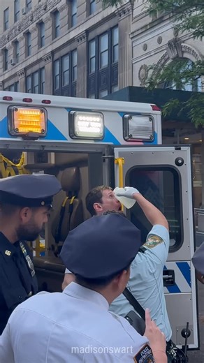 𝐌𝐚𝐝𝐢𝐬𝐨𝐧 𝐒𝐰𝐚𝐫𝐭. on Instagram: "At a protest against ICE outside of 26 Federal Plaza in NYC, pepper spray was deployed on protestors where a cop accidentally sprayed himself."