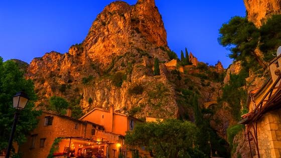 Sunset in Moustiers-Sainte-Marie – Picturesque French Village Tour