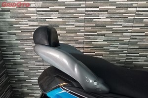 Pakai Aksesori Sandaran Jok Motor Tambahan Ternyata Tidak Aman Buat Boncenger, Ini Penjelasan Pakar Safety - Gridoto